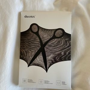 Shaping Sheer Rip Resist tights black large nwt